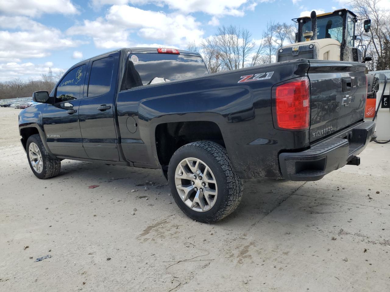 2017 CHEVROLET SILVERADO - Image 2