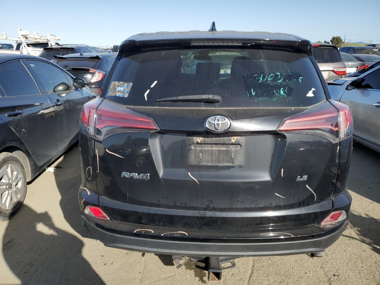 2017 TOYOTA RAV4 LE - Фото 6