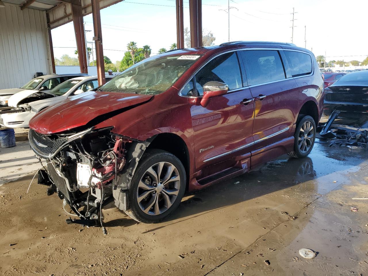 2017 CHRYSLER PACIFICA L