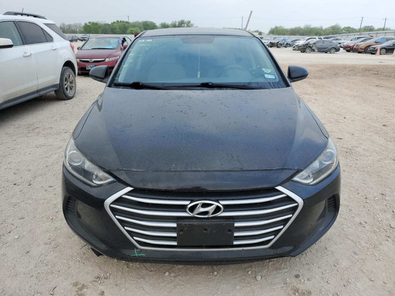 2018 HYUNDAI ELANTRA SE - Image 5