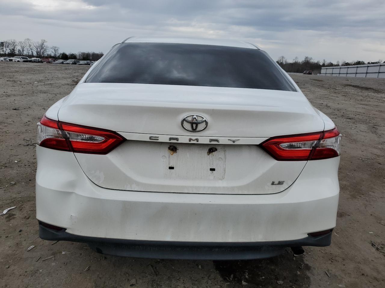 2018 TOYOTA CAMRY L - Фото 6