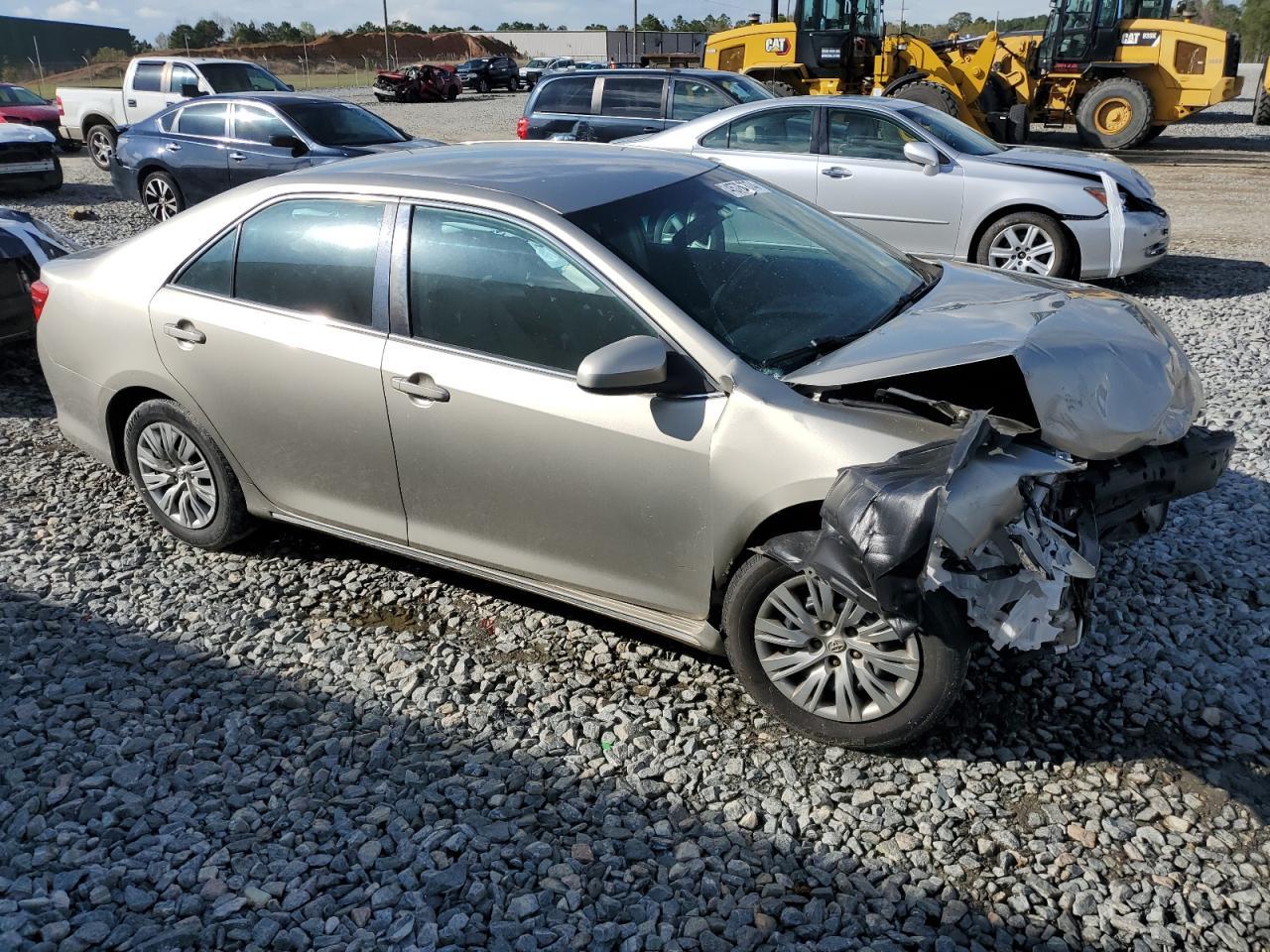 2014 TOYOTA CAMRY L - Image 4