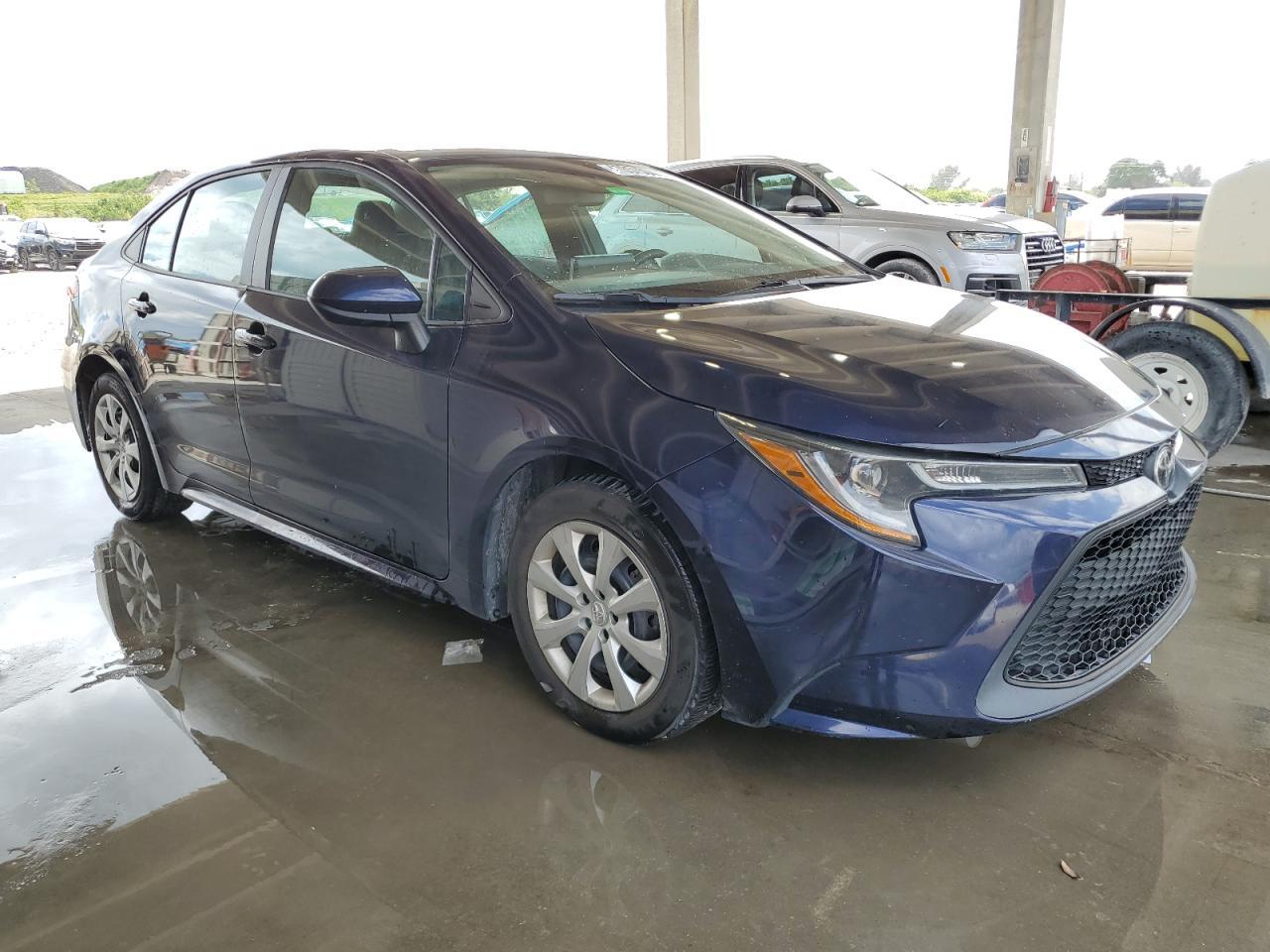 2020 TOYOTA COROLLA LE - Фото 4