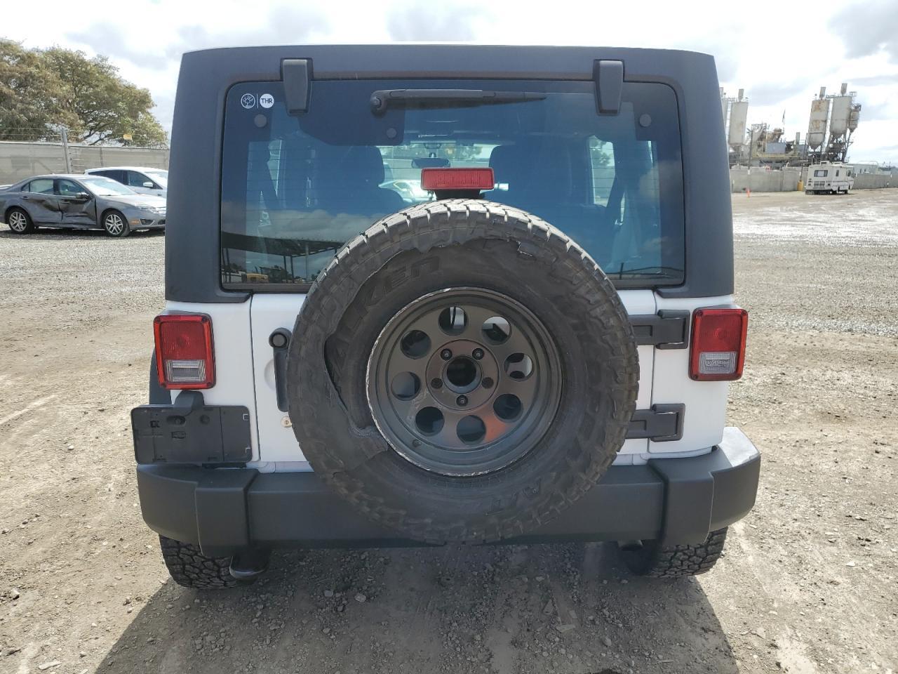 2015 JEEP WRANGLER U - Фото 6