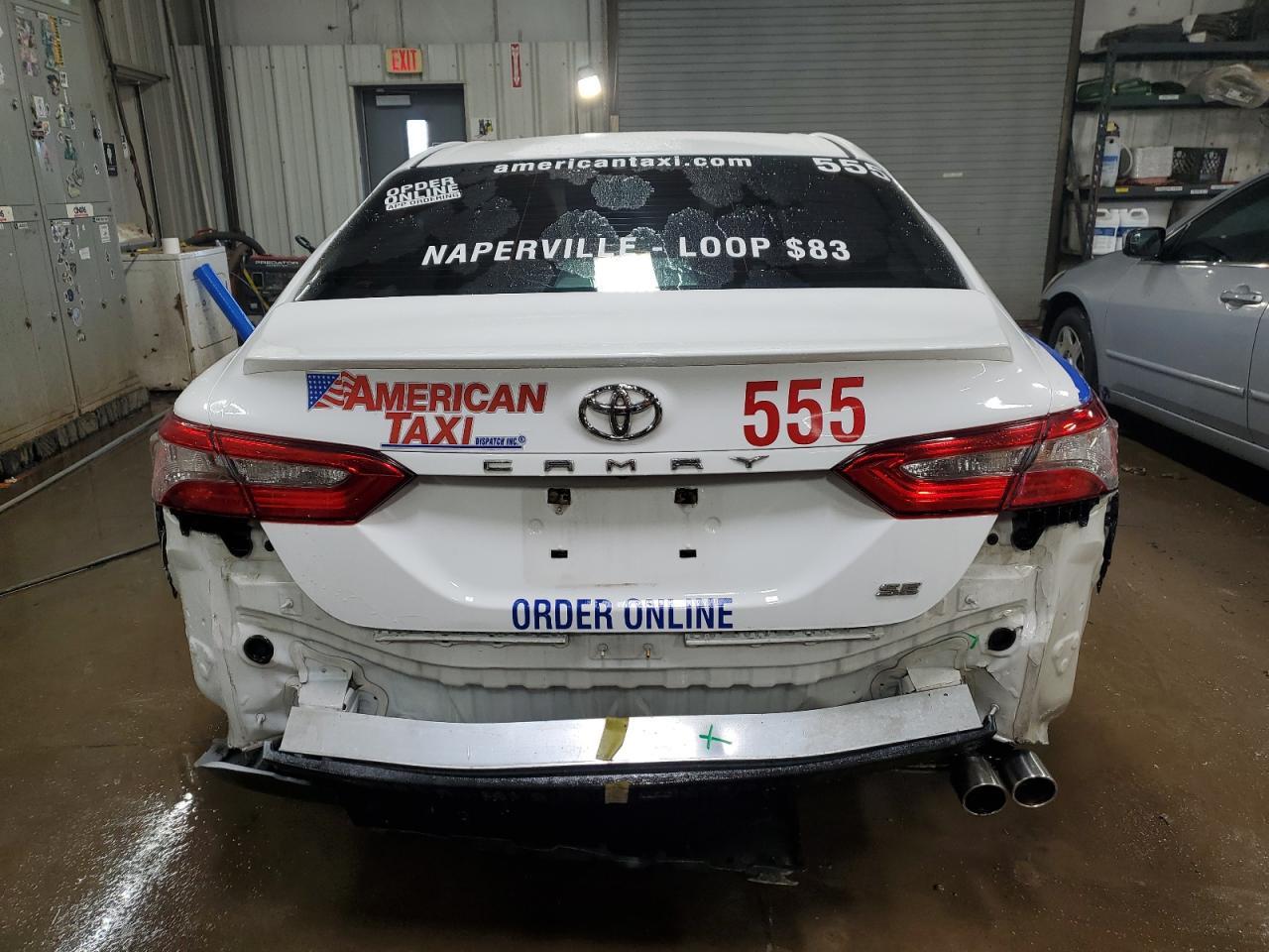 2018 TOYOTA CAMRY L - Фото 6