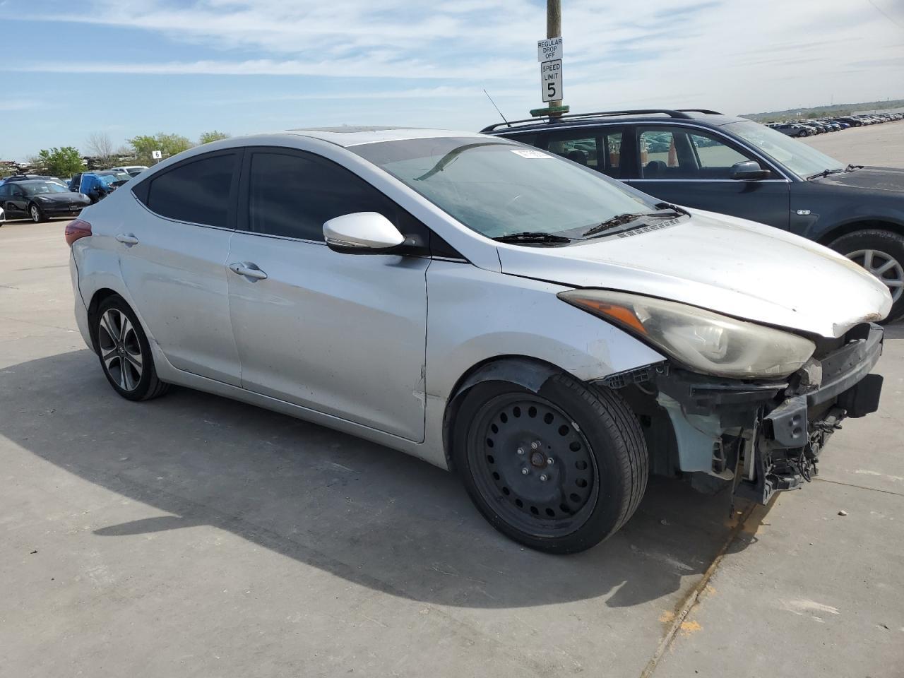 2014 HYUNDAI ELANTRA SE - Image 4