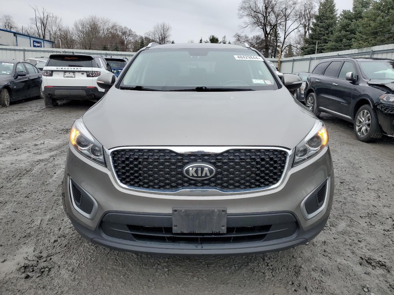 2017 KIA SORENTO LX - Image 5