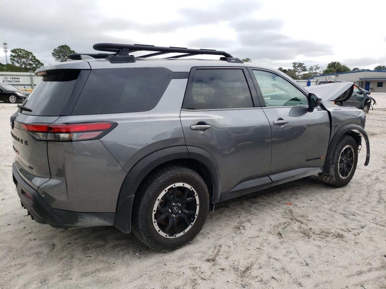 2023 NISSAN PATHFINDER - Фото 3