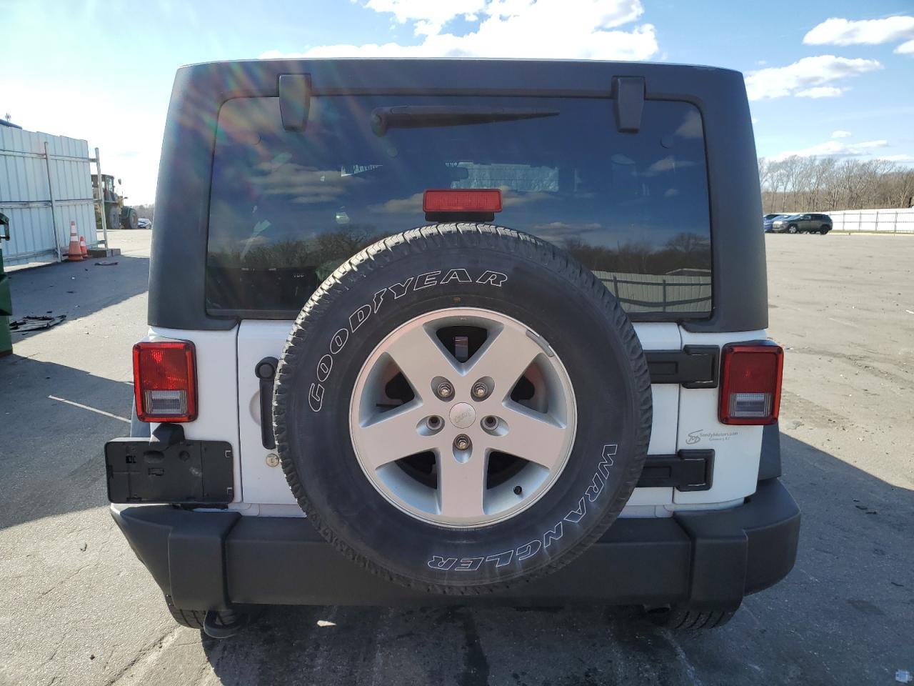 2017 JEEP WRANGLER U - Фото 6