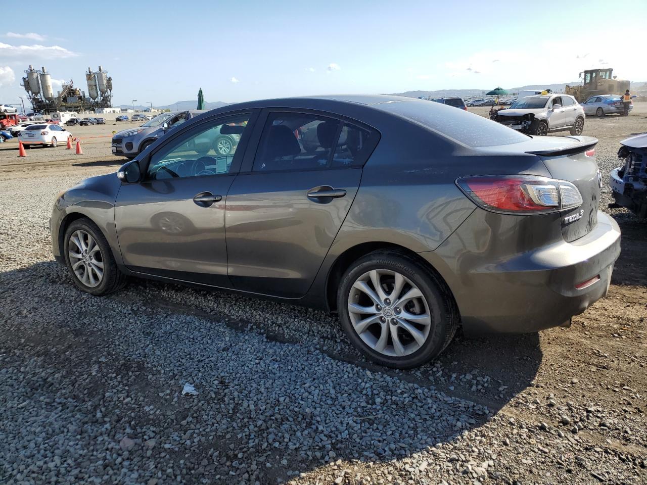 2010 MAZDA 3 S - Фото 2