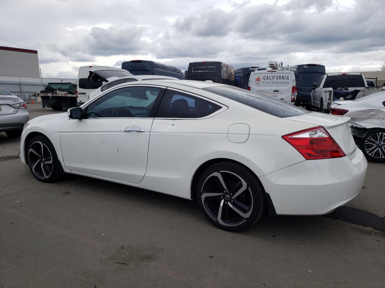 2010 HONDA ACCORD EXL - Image 2