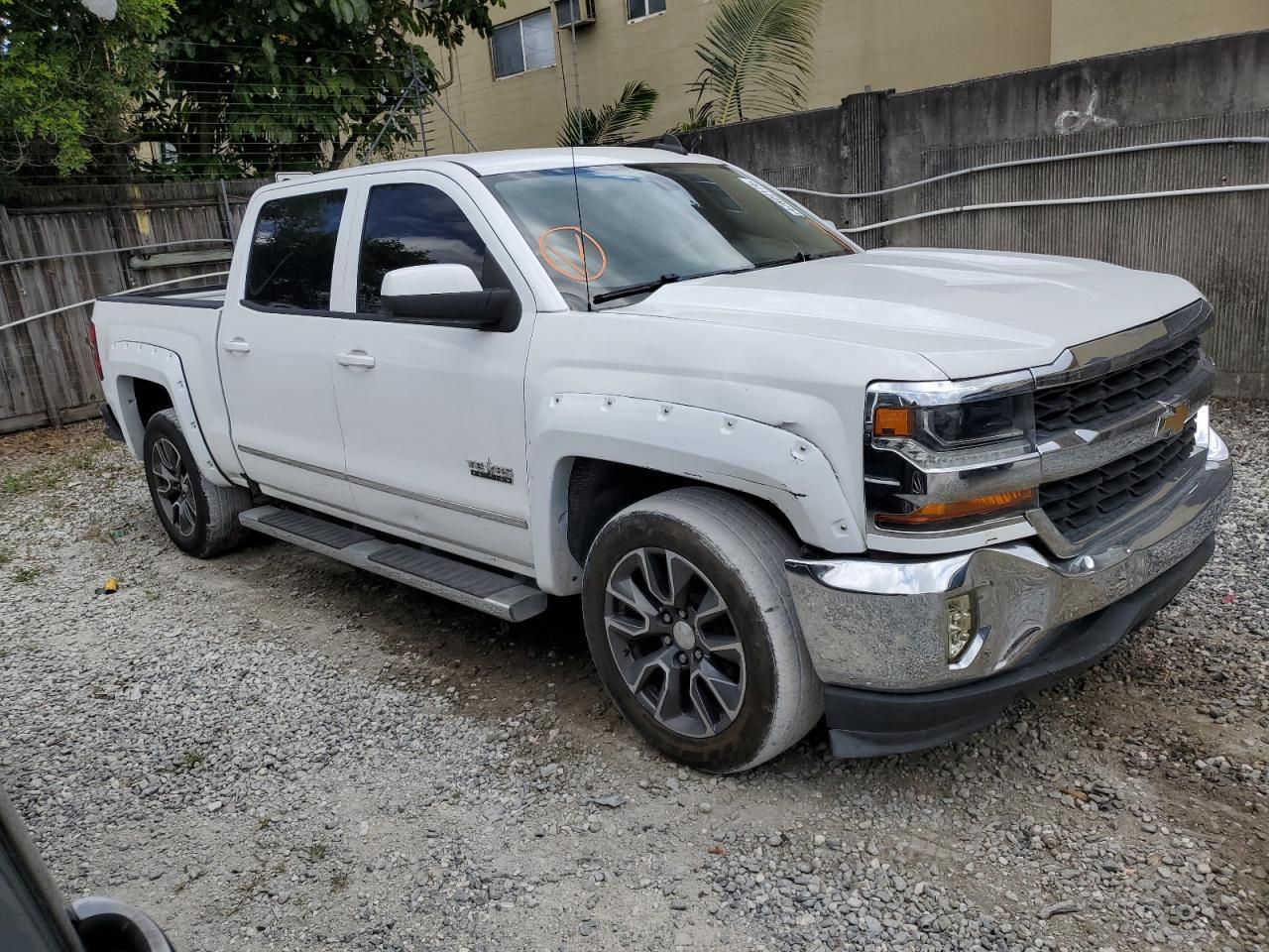 2018 CHEVROLET SILVERADO - Image 4