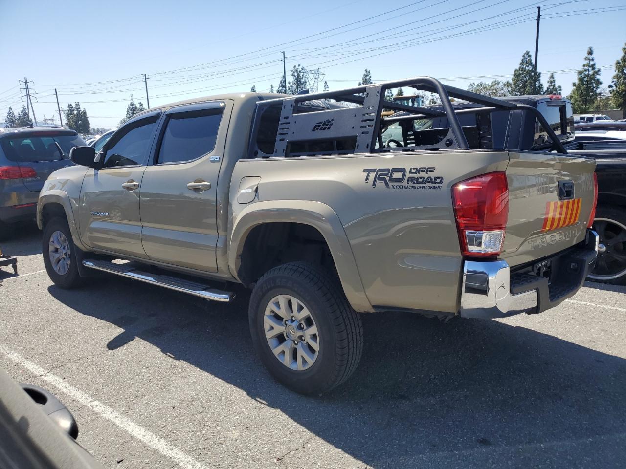 2017 TOYOTA TACOMA DOU - Фото 2