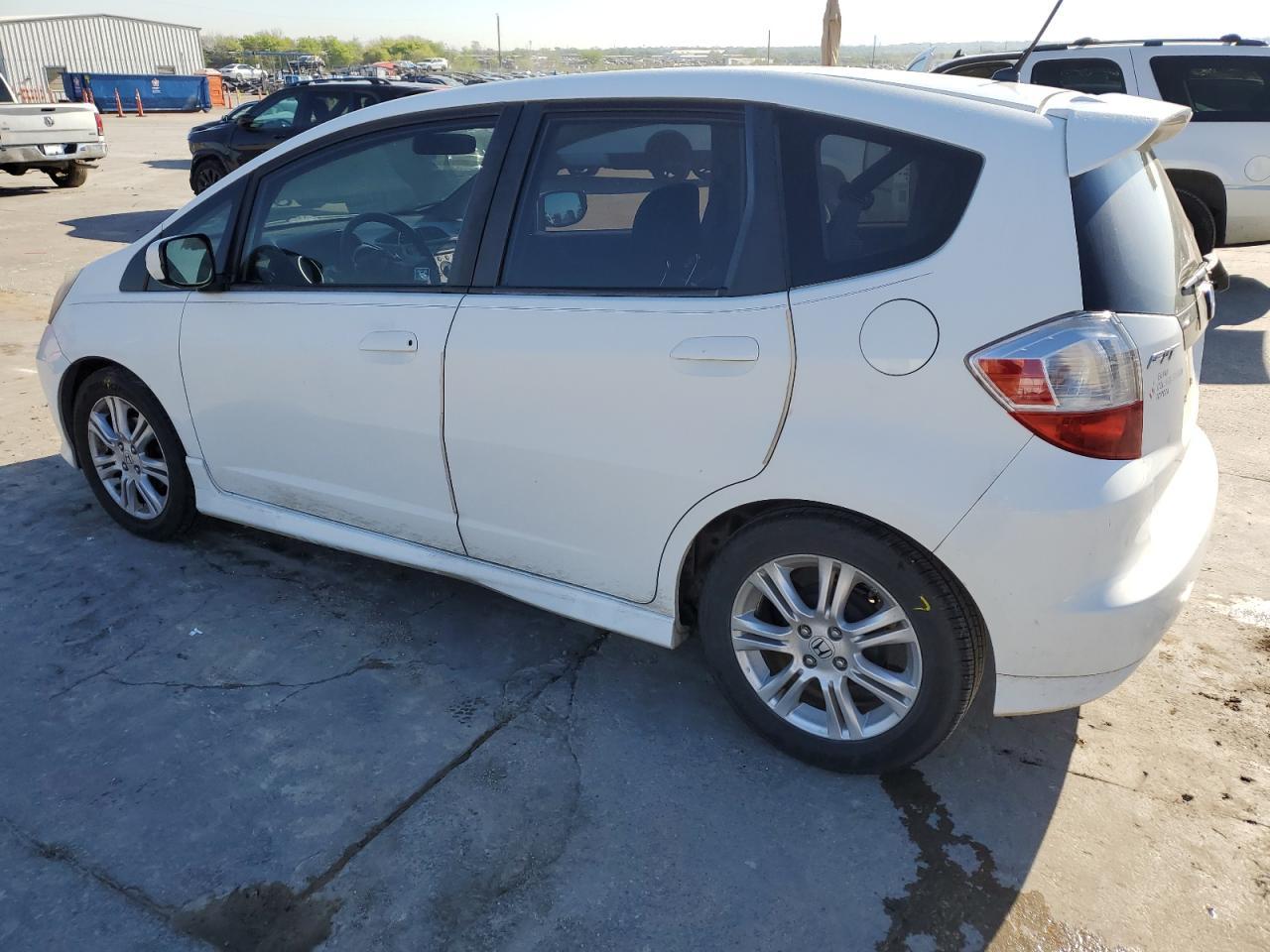 2011 HONDA FIT SPORT - Image 2
