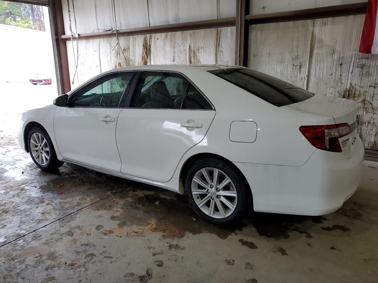 2012 TOYOTA CAMRY HYBR - Фото 2