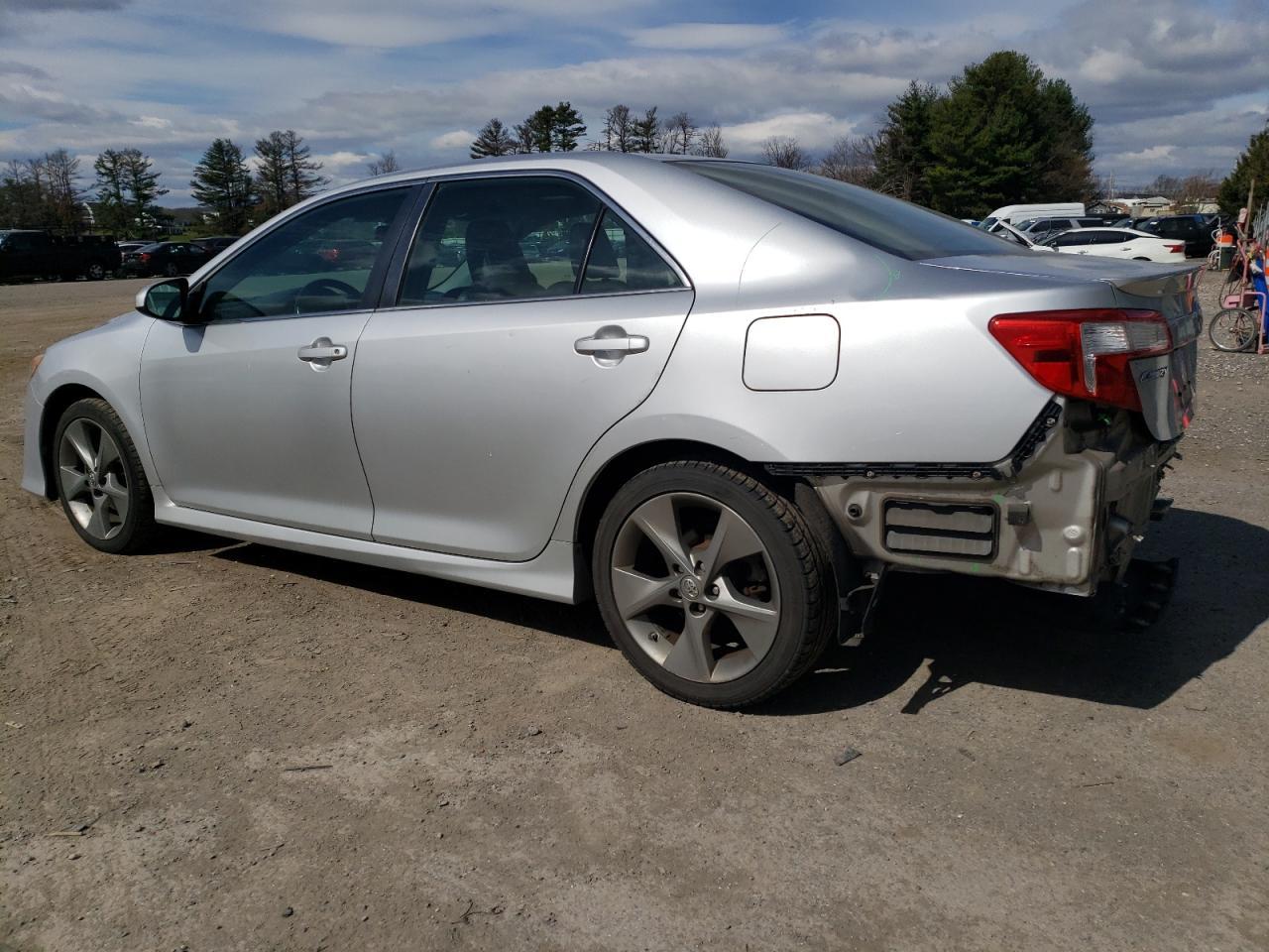 2014 TOYOTA CAMRY L - Image 2