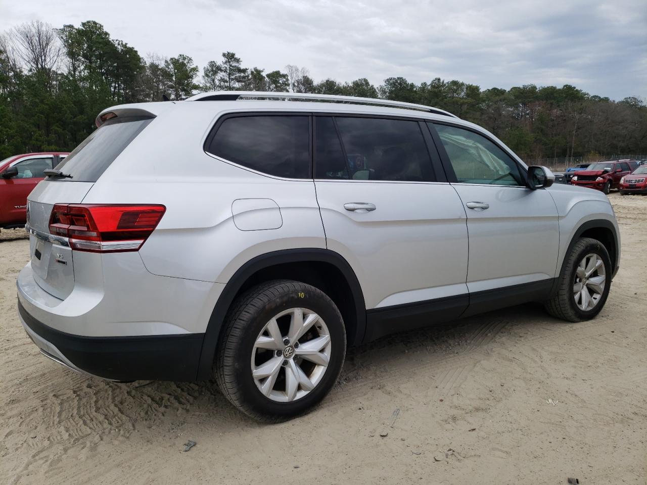 2018 VOLKSWAGEN ATLAS SE - Image 3