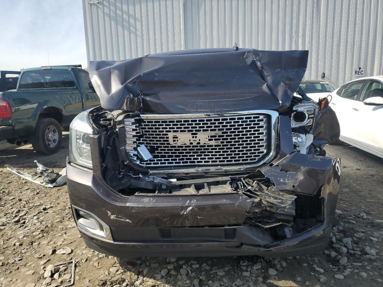 2016 GMC YUKON DENA - Фото 5