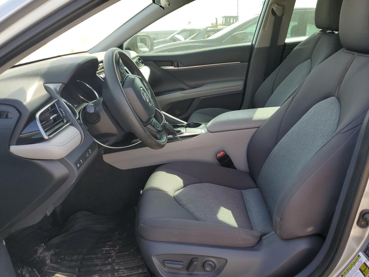 2020 TOYOTA CAMRY LE - Фото 7