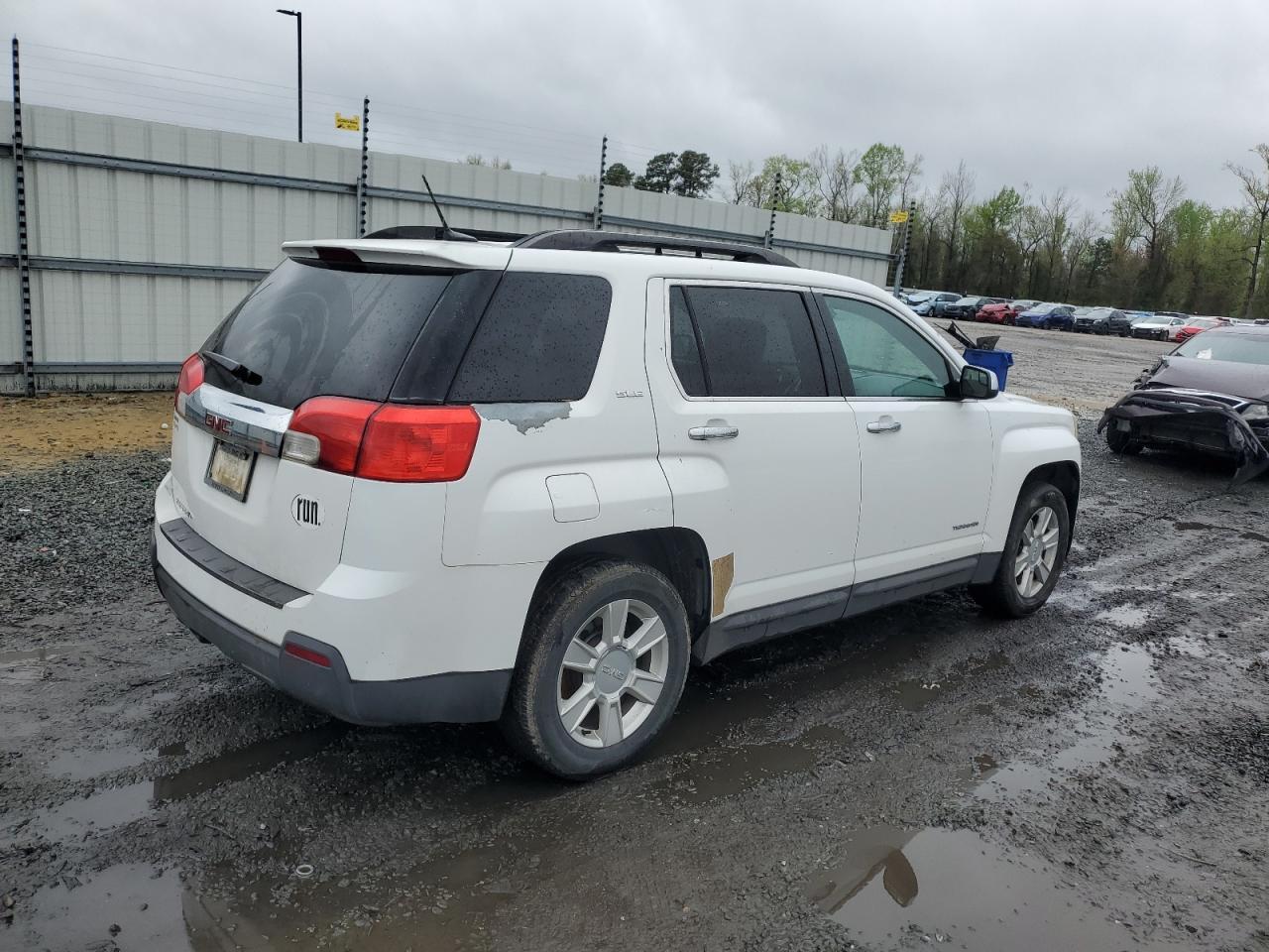 2013 GMC TERRAIN SL - Image 3