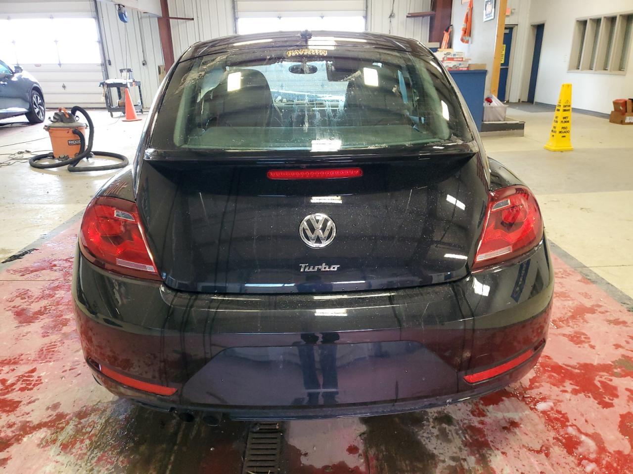 2019 VOLKSWAGEN BEETLE S - Image 6