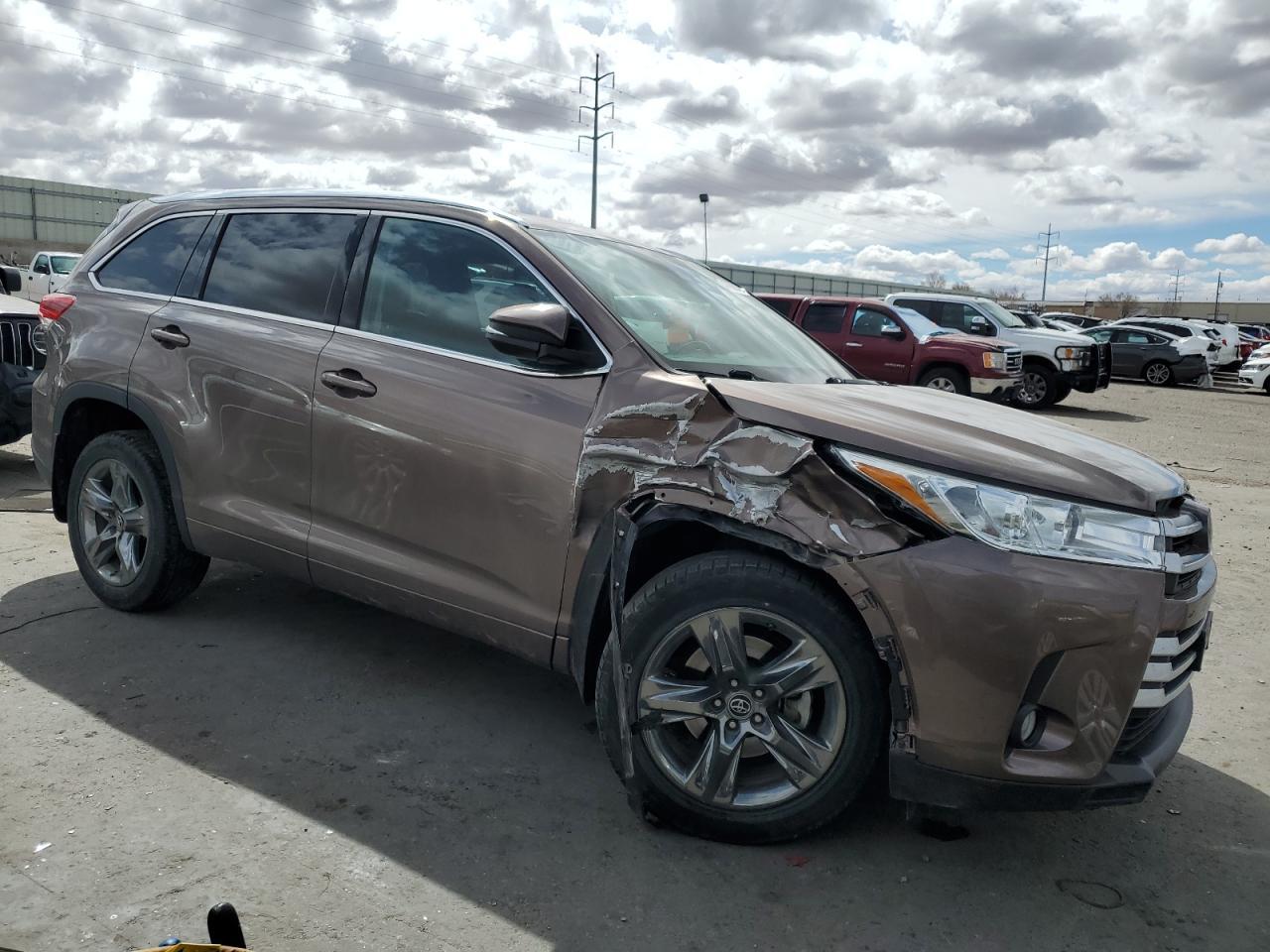 2018 TOYOTA HIGHLANDER - Фото 4