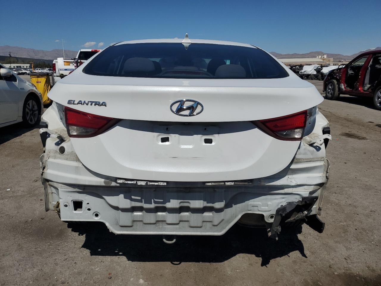 2015 HYUNDAI ELANTRA SE - Фото 6