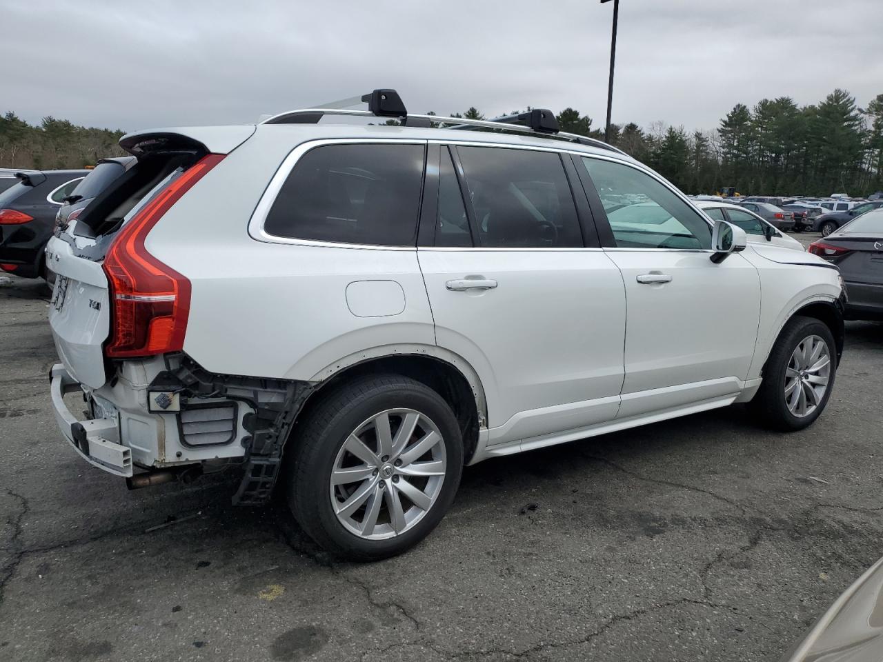 2016 VOLVO XC90 T6 - Image 3