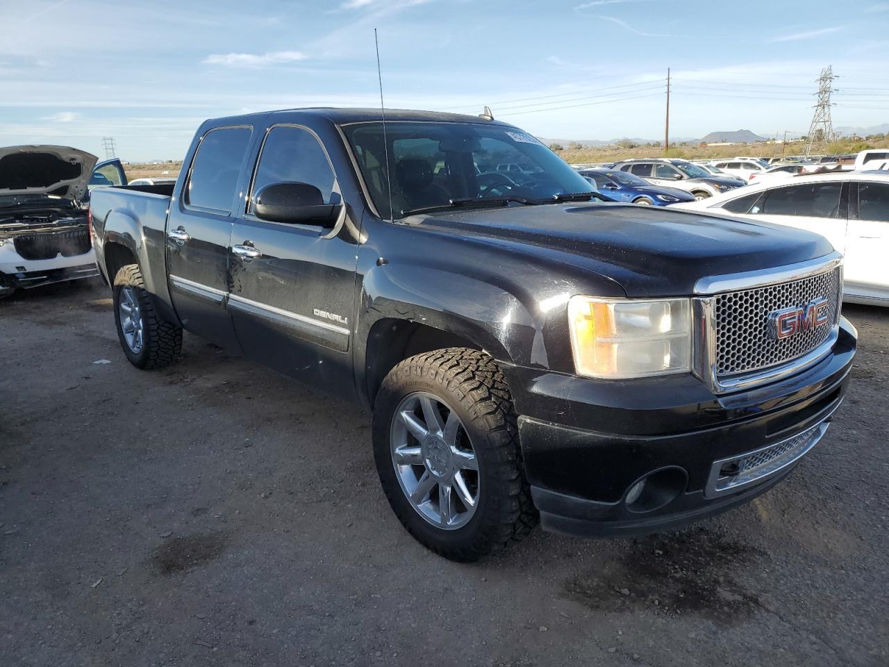 2011 GMC SIERRA K15 - Image 4