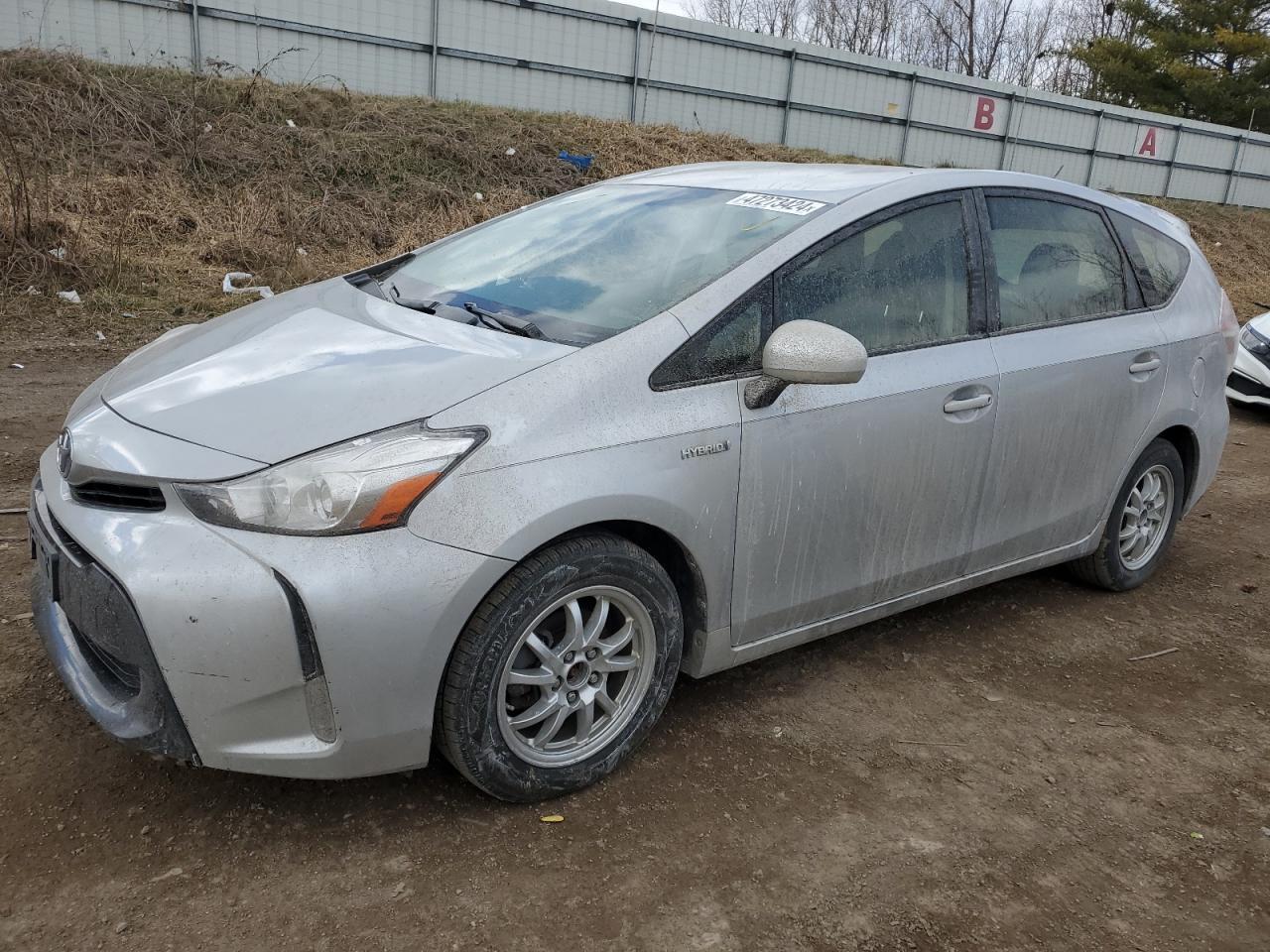 2015 TOYOTA PRIUS V car image