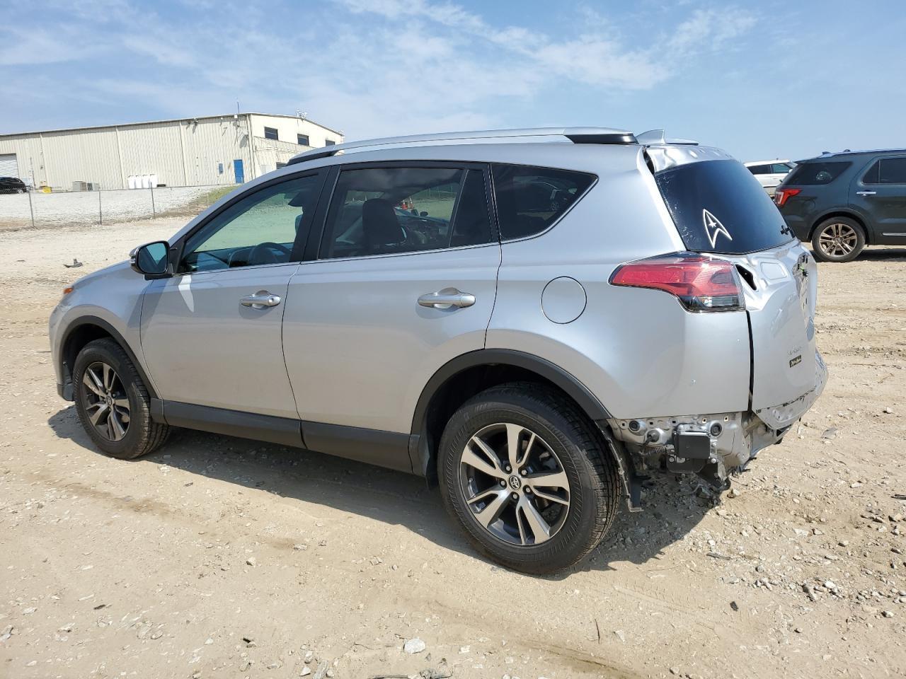 2016 TOYOTA RAV4 XLE - Image 2