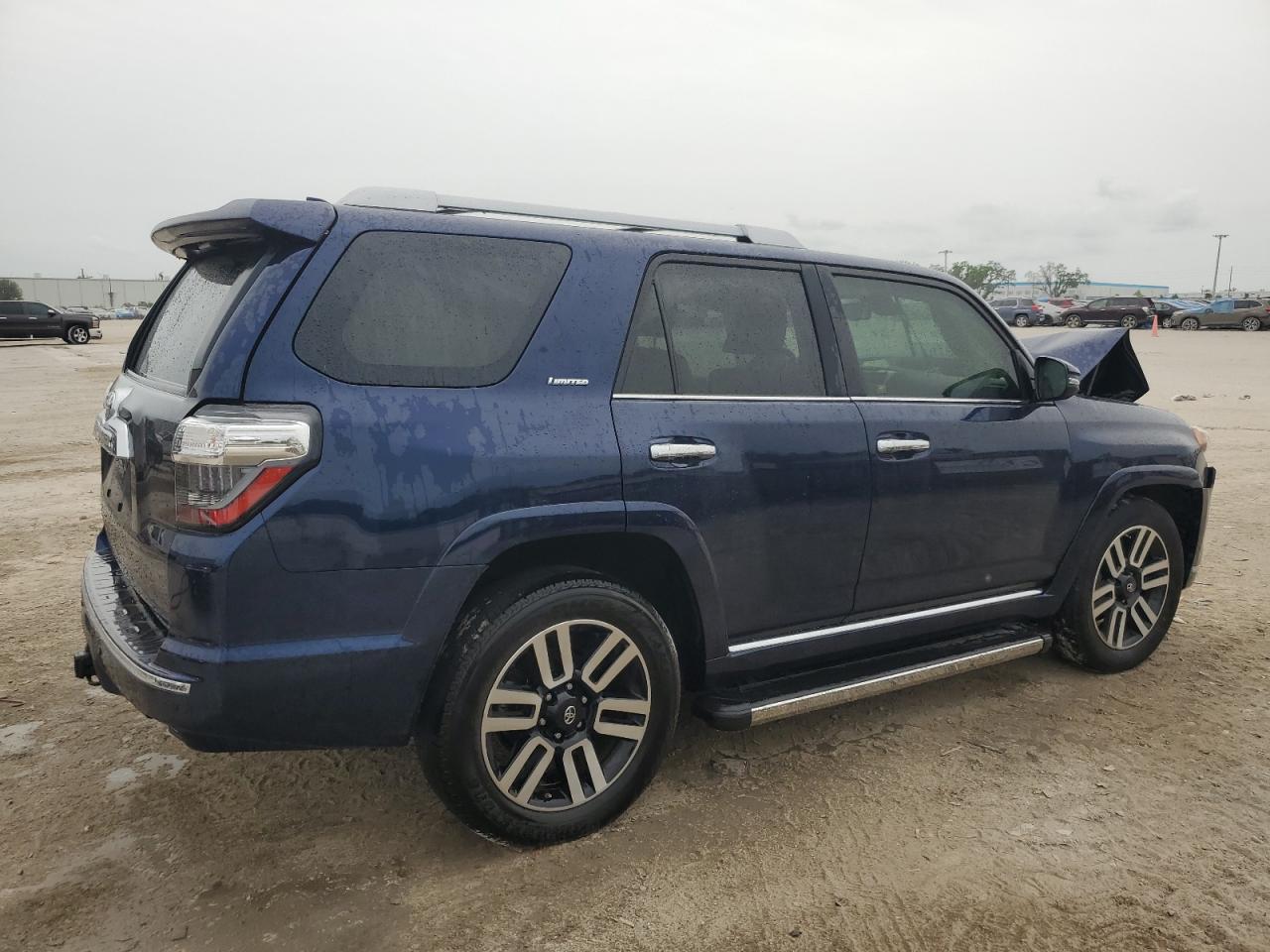 2020 TOYOTA 4RUNNER SR - Image 3