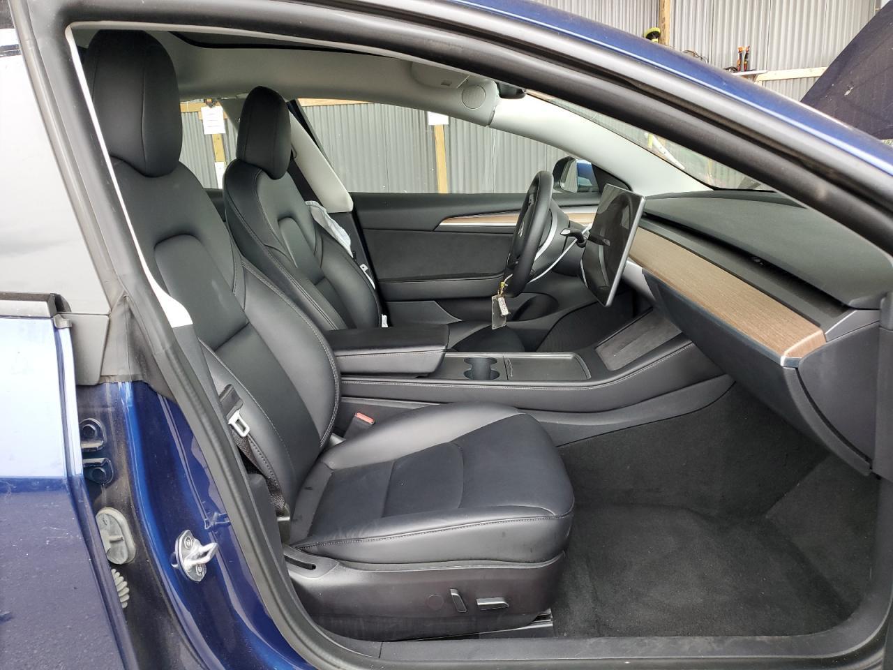 2022 TESLA MODEL 3 - Image 7