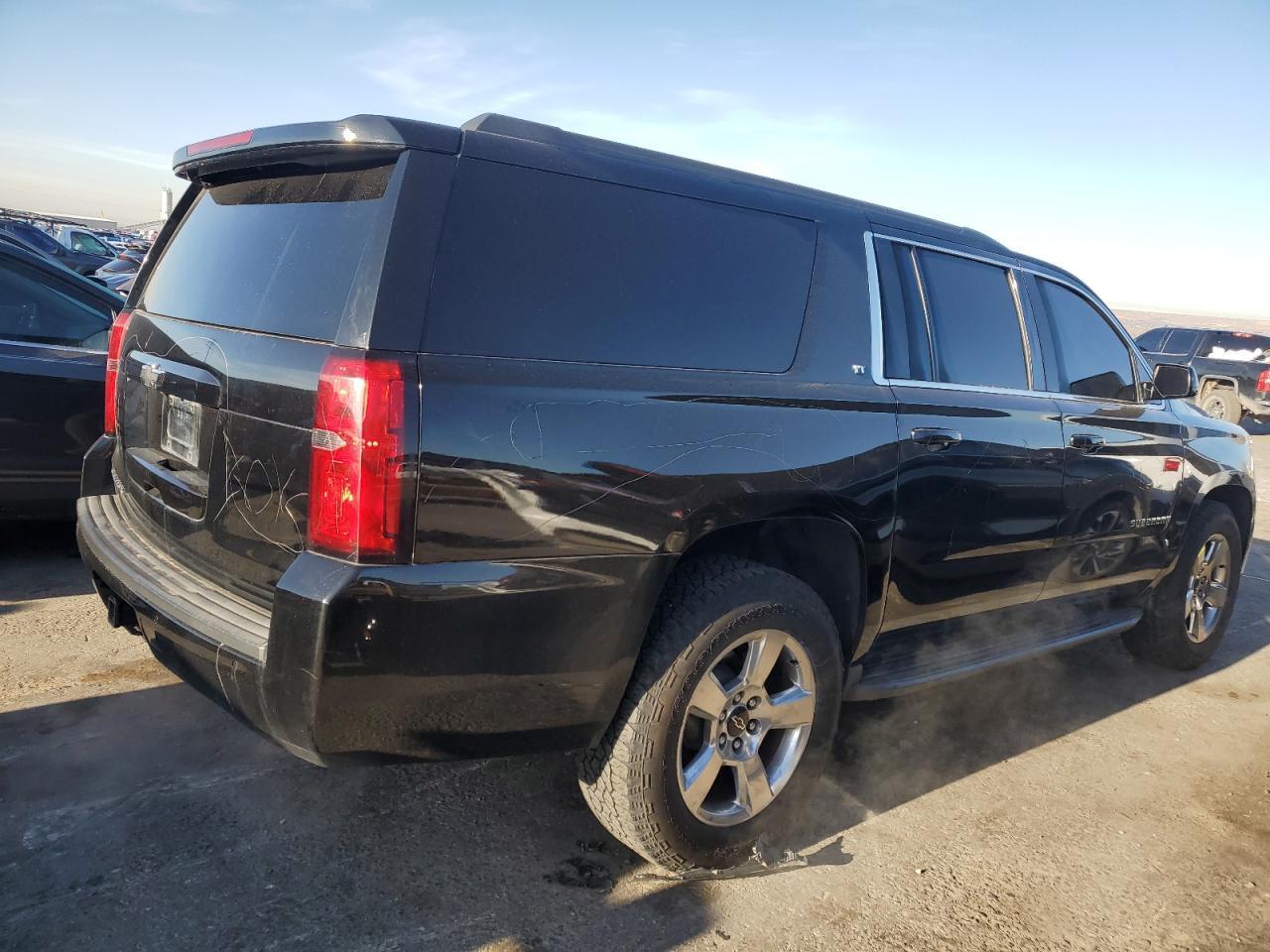 2015 CHEVROLET SUBURBAN C - Image 3