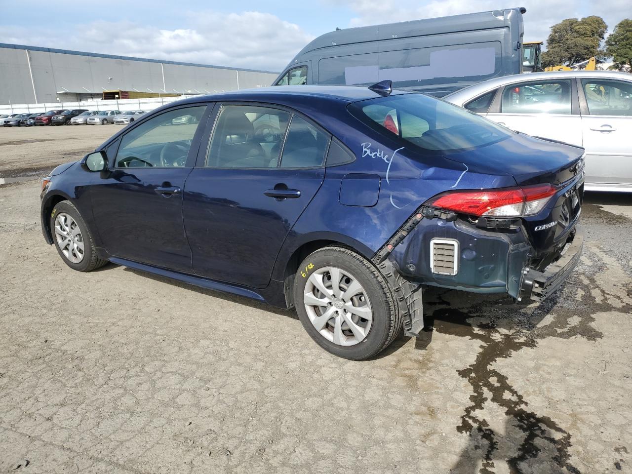 2020 TOYOTA COROLLA LE - Image 2