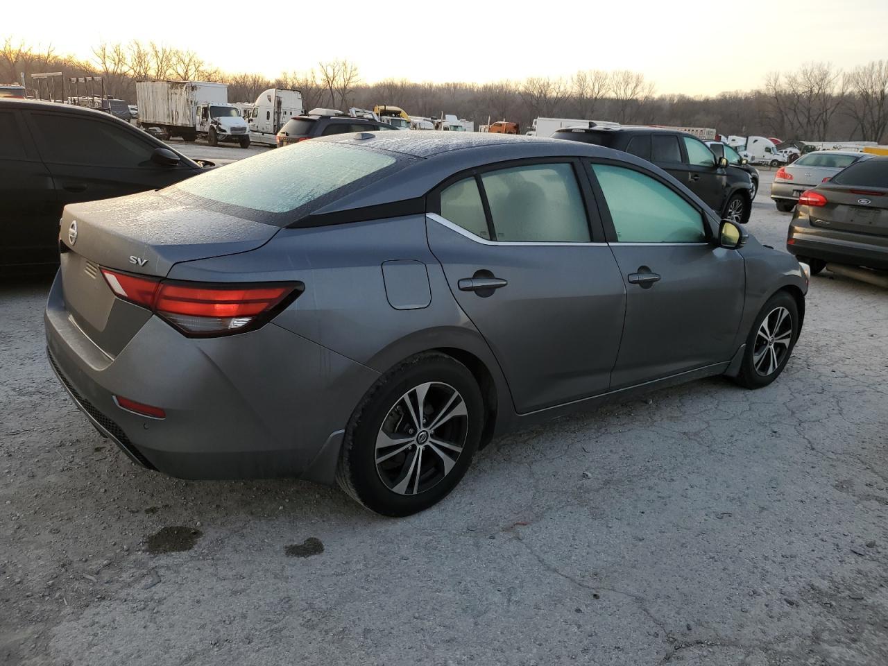 2020 NISSAN SENTRA SV - Фото 3