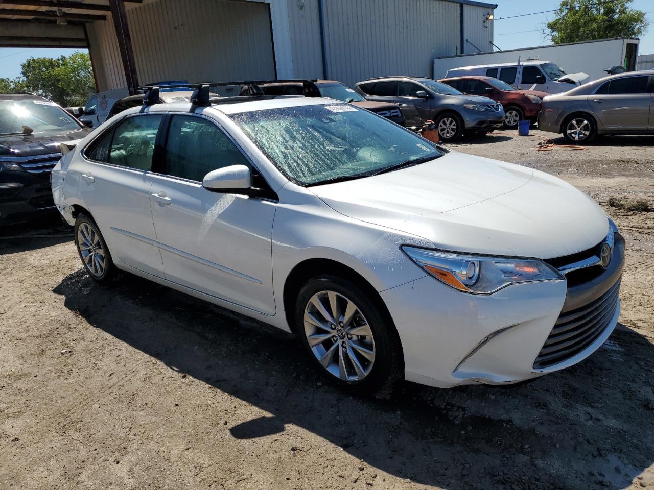 2015 TOYOTA CAMRY LE - Image 4