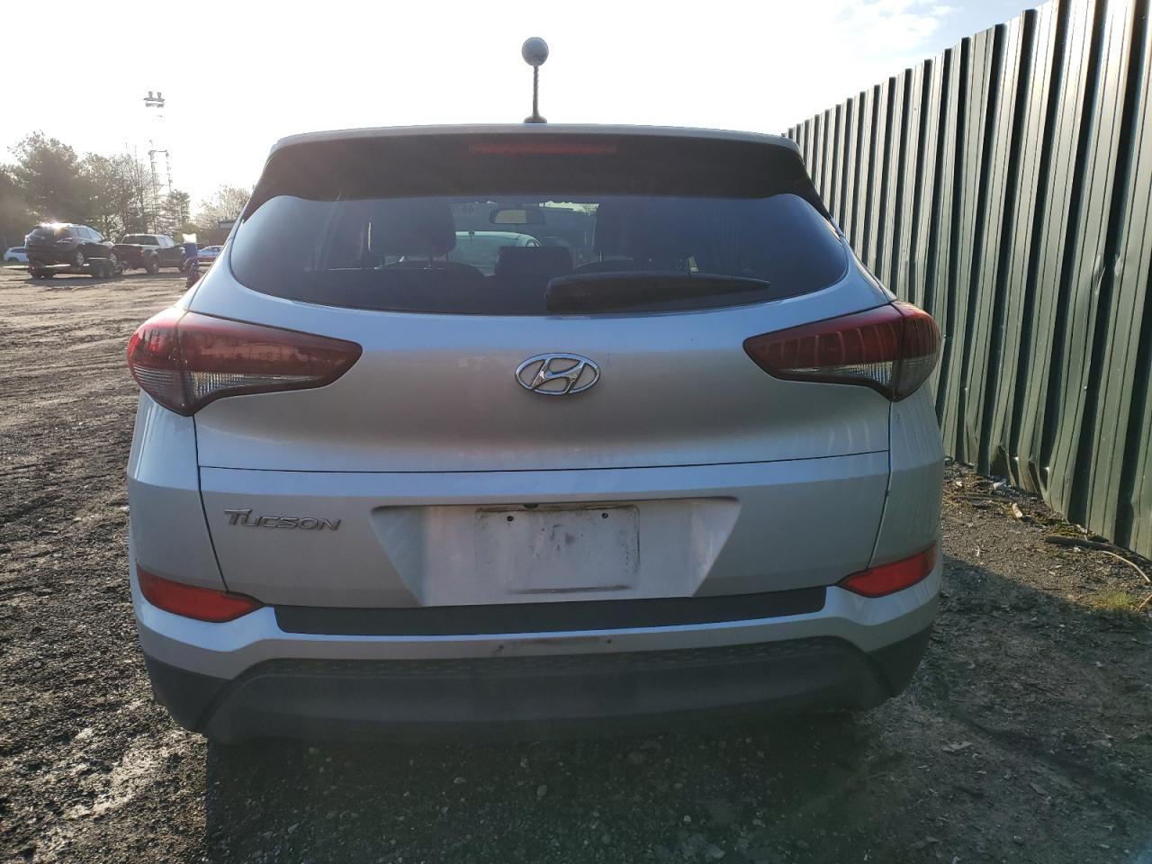 2016 HYUNDAI TUCSON SE - Фото 6