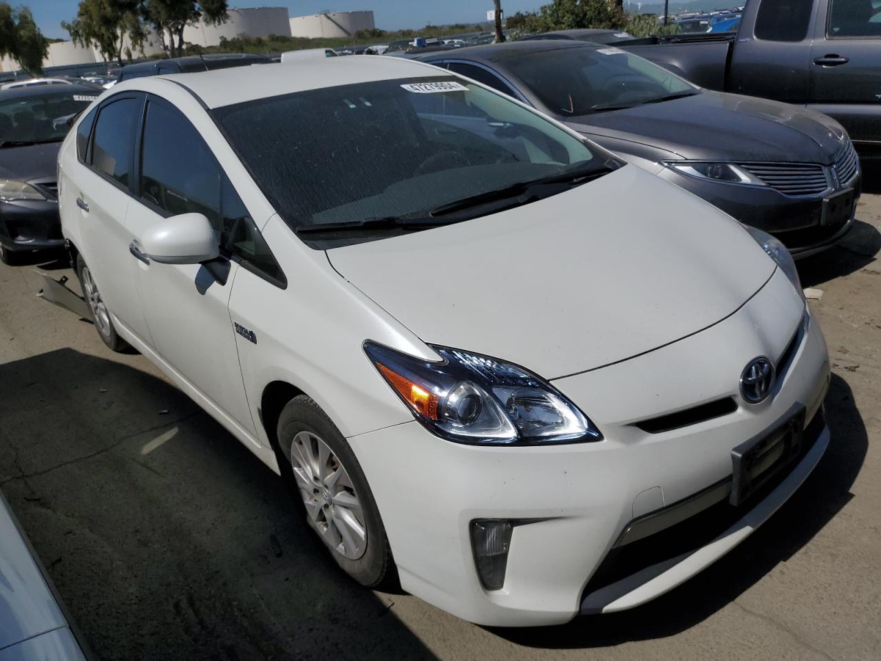 2014 TOYOTA PRIUS PLUG - Image 4