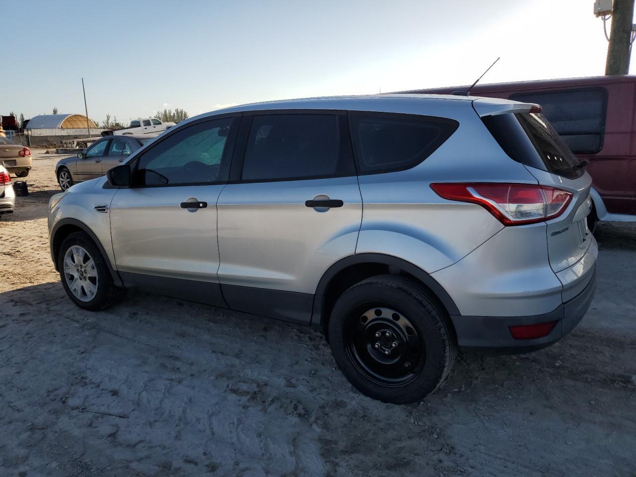 2013 FORD ESCAPE S - Image 2