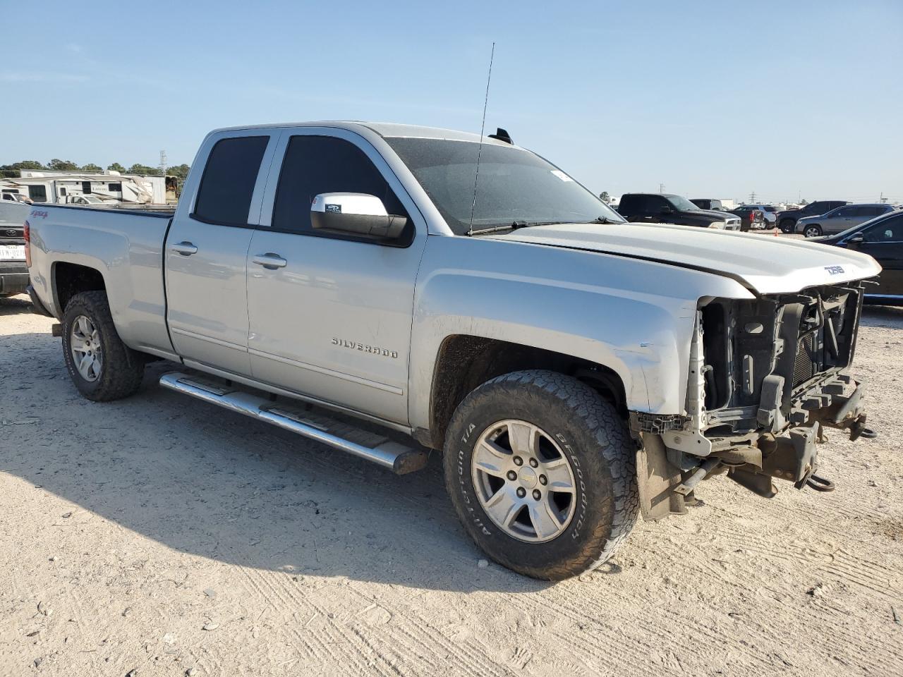 2015 CHEVROLET SILVERADO - Image 4