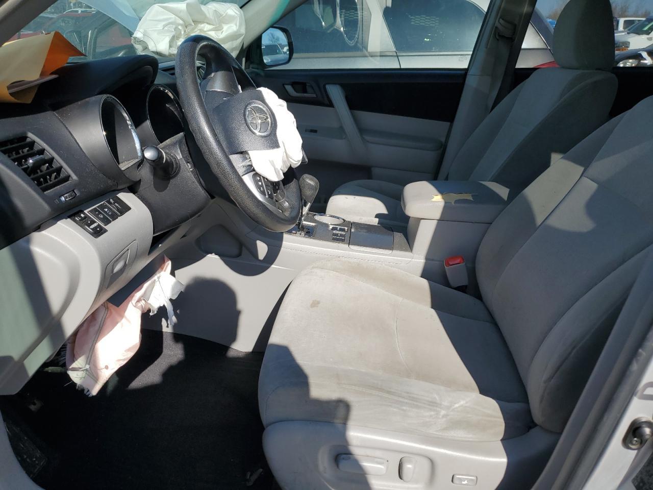 2011 TOYOTA HIGHLANDER - Фото 7