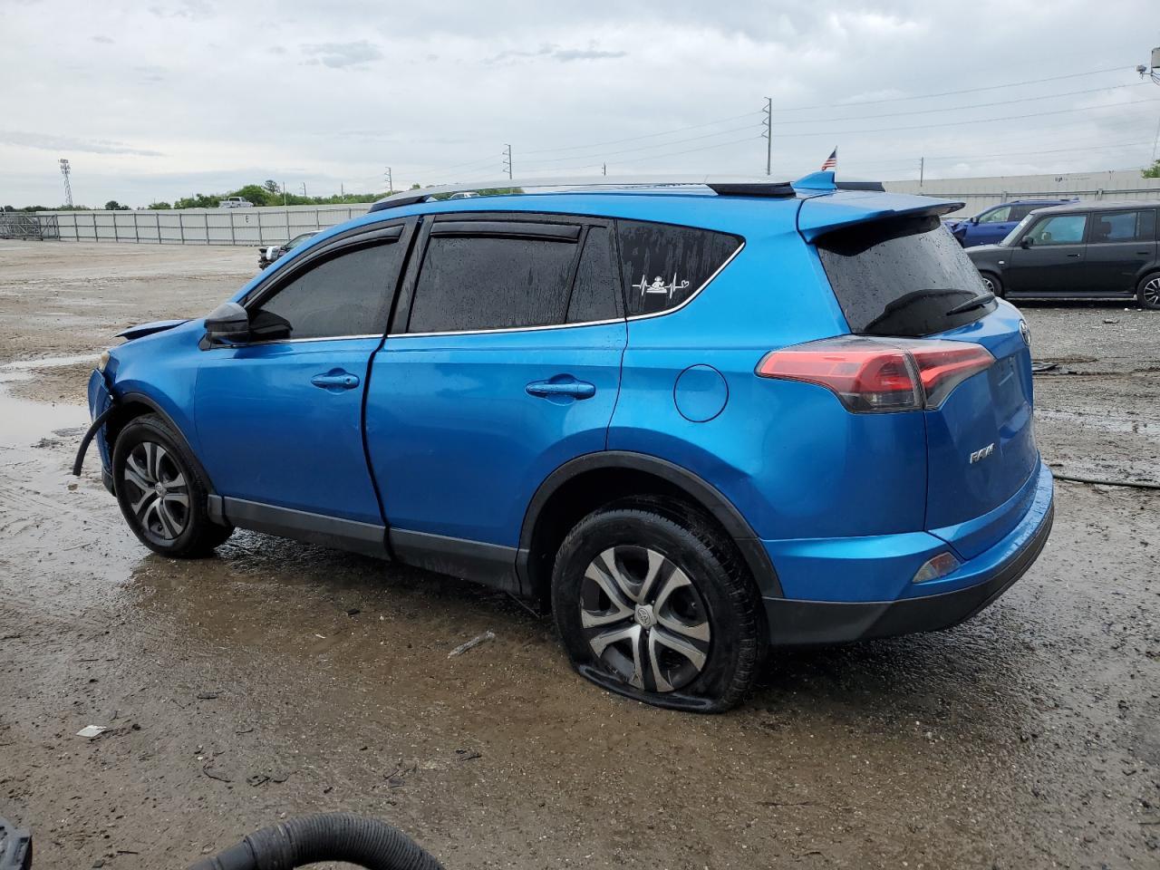 2017 TOYOTA RAV4 LE - Image 2
