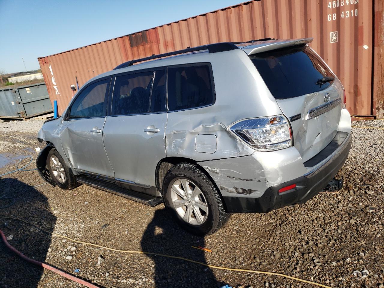 2011 TOYOTA HIGHLANDER - Image 2