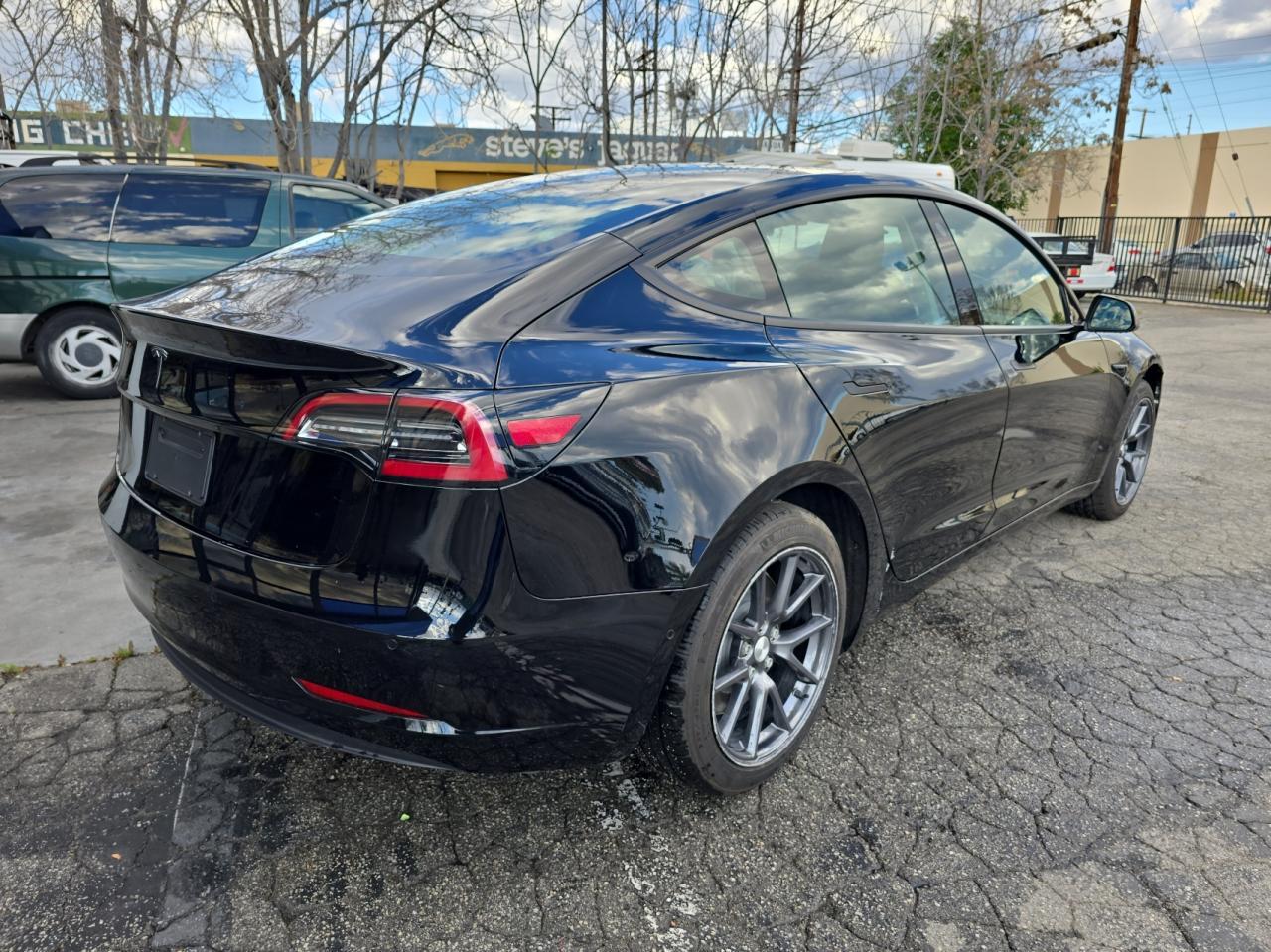 2021 TESLA MODEL 3 - Фото 4
