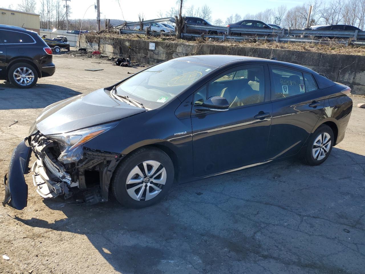 2016 TOYOTA PRIUS