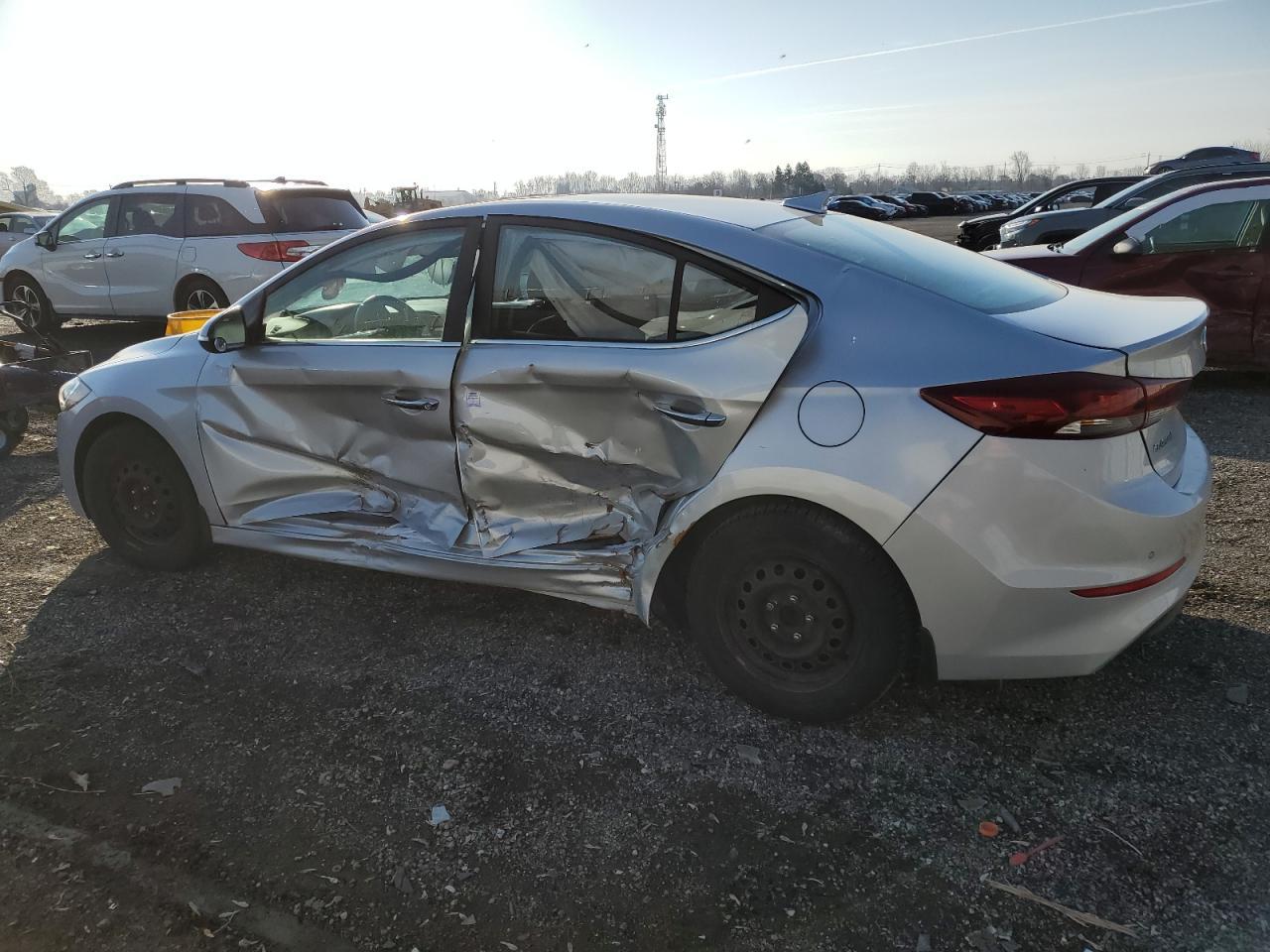 2017 HYUNDAI ELANTRA SE - Фото 2