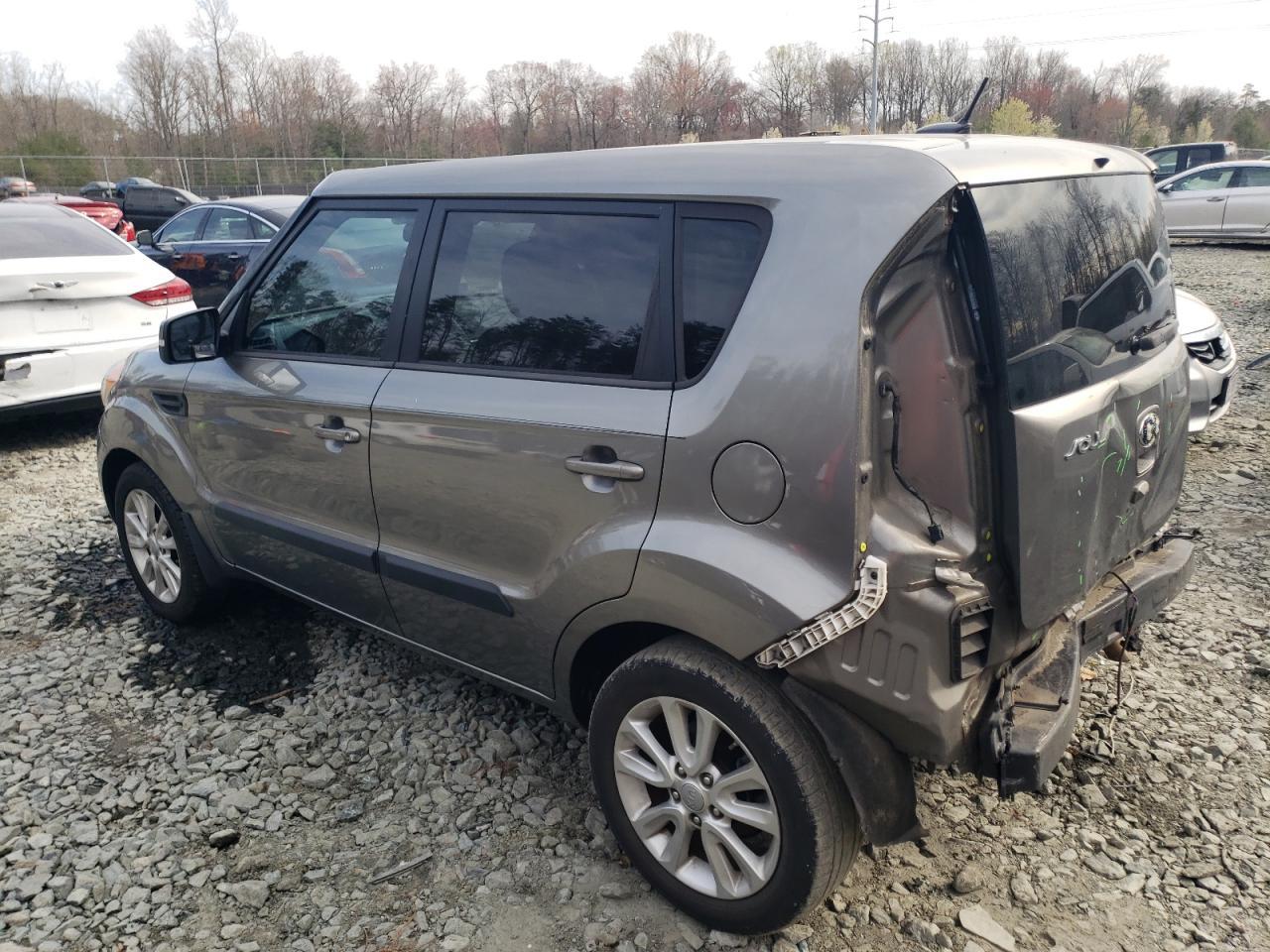 2013 KIA SOUL + - Image 2
