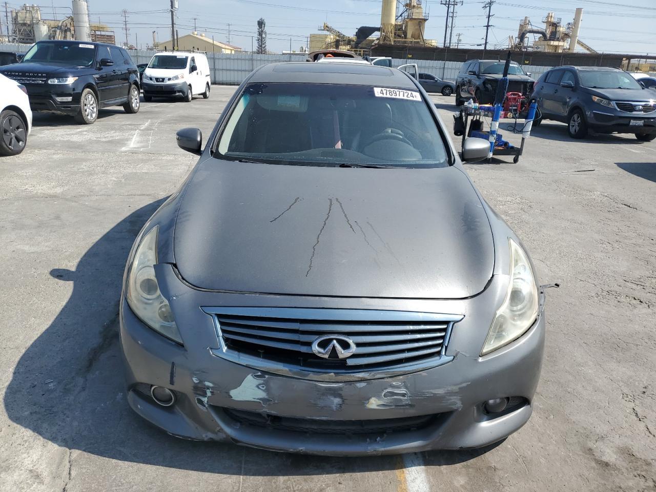 2011 INFINITI G37 - Image 5