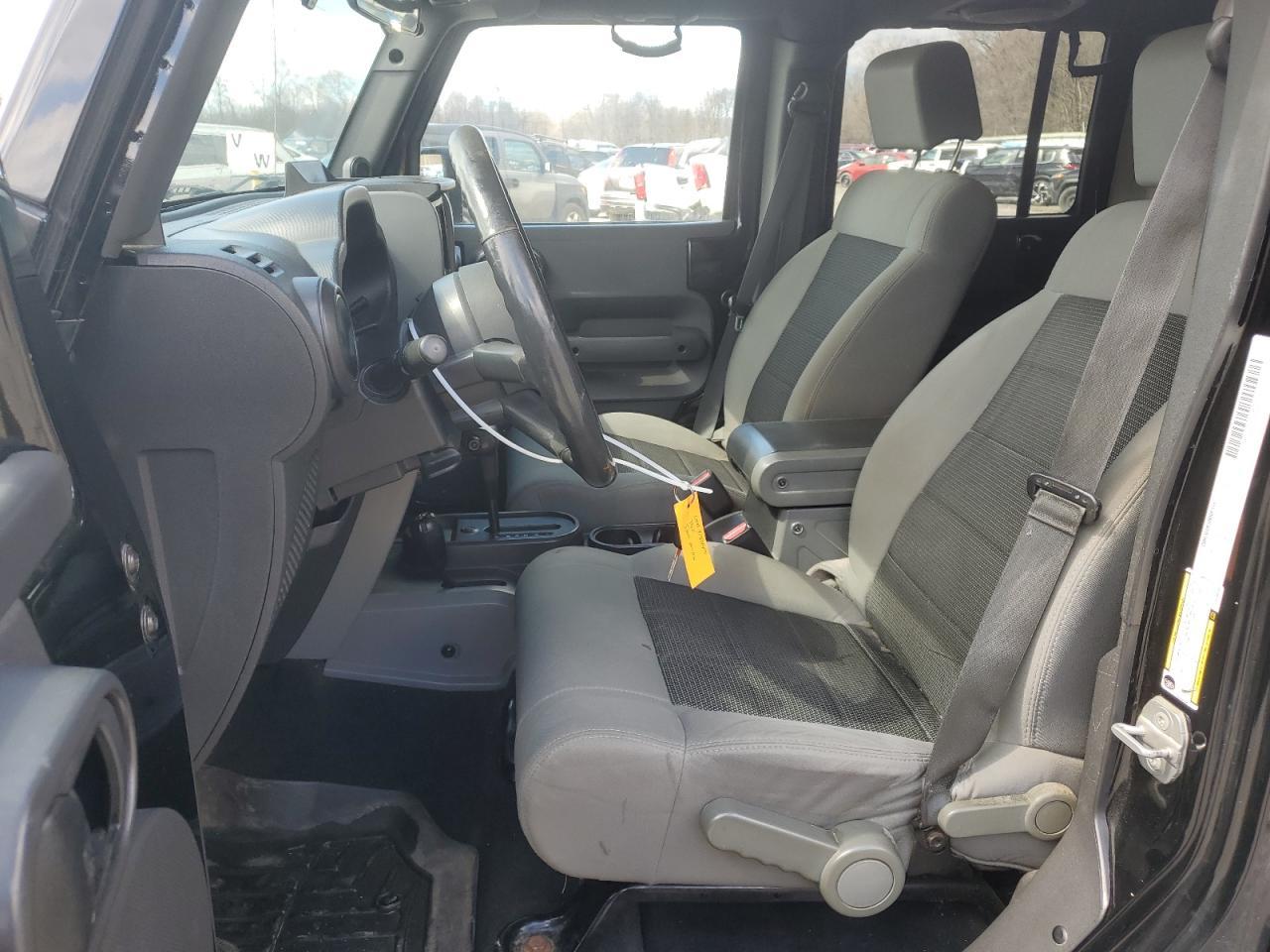 2010 JEEP WRANGLER U - Image 7